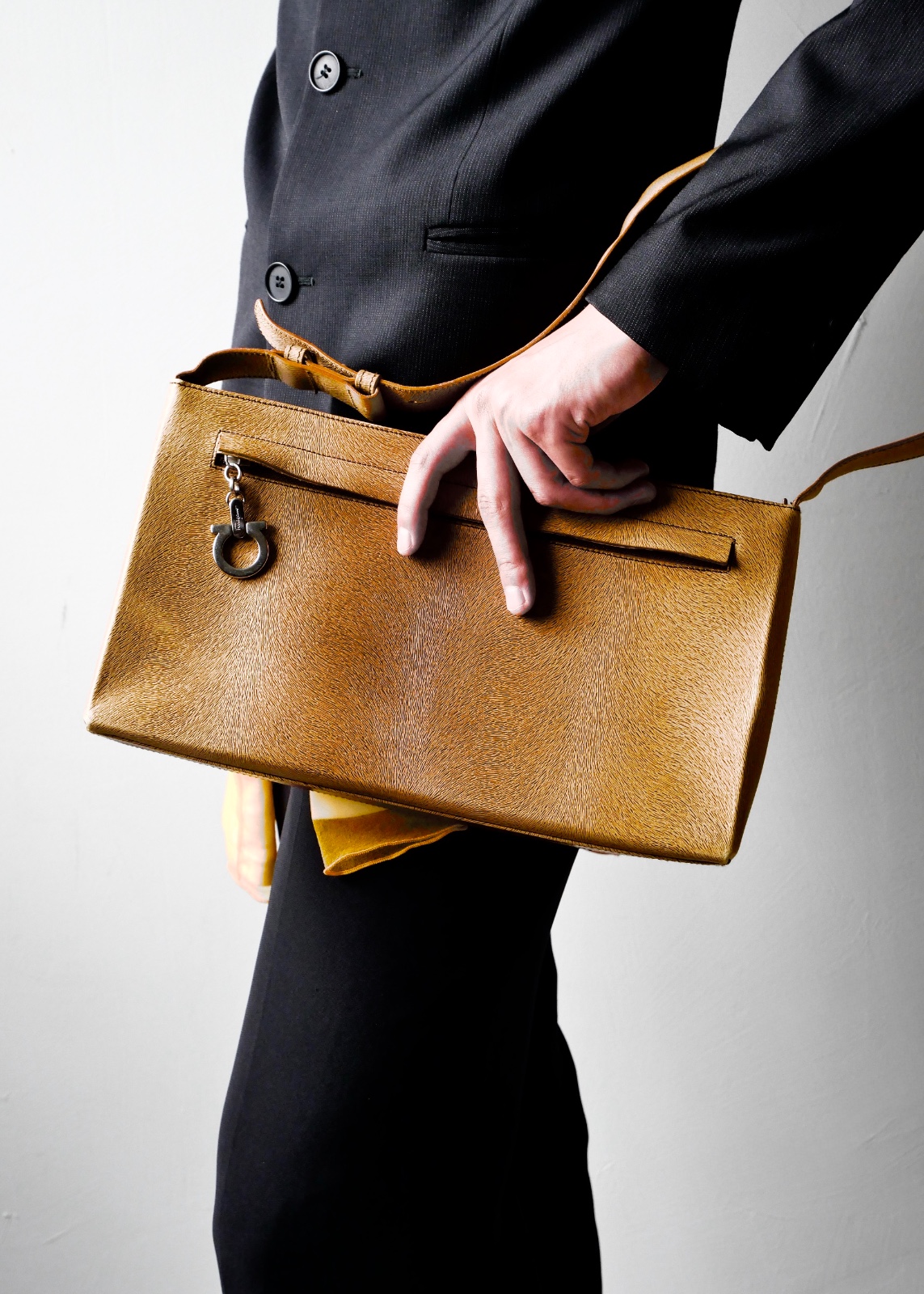 SALVATORE FERRAGAMO UNBORN CALF DESINE LEATHER SHOULDER BAG